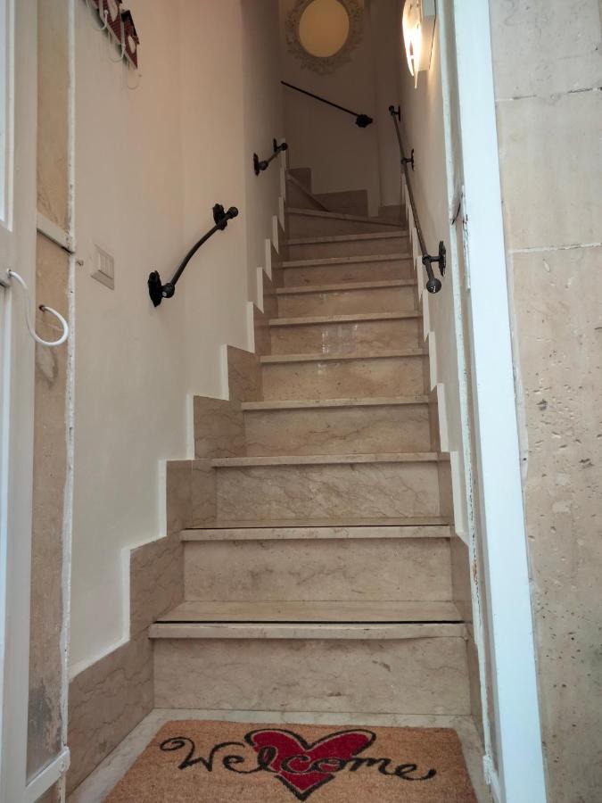 דירות סירקוזה Casina Al Rettifilo מראה חיצוני תמונה