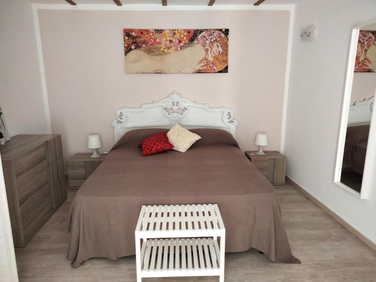 דירות סירקוזה Casina Al Rettifilo מראה חיצוני תמונה